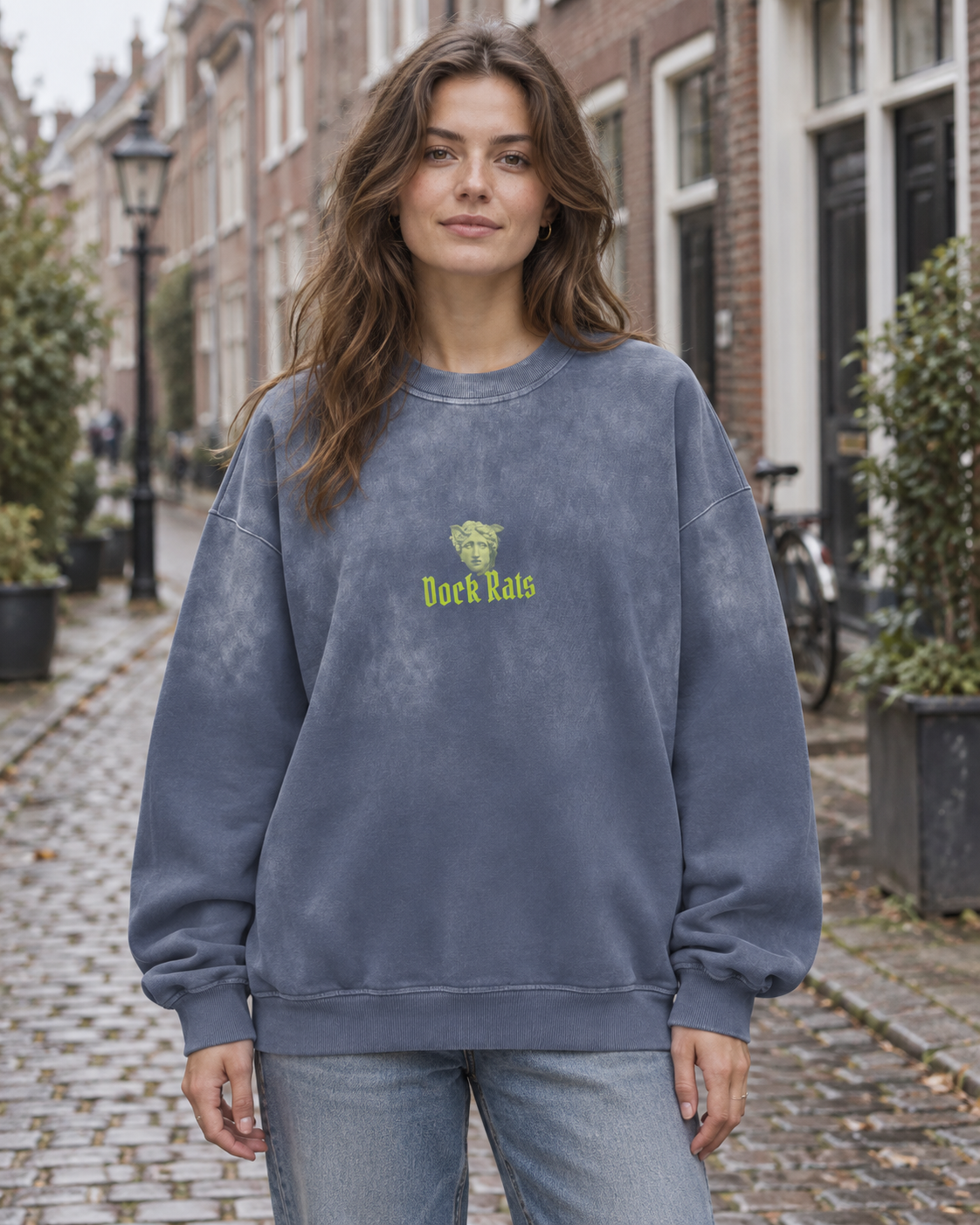 Sweatshirt - 03 GORGON CLUSTER – Gray Blue – miljøbillede forfra